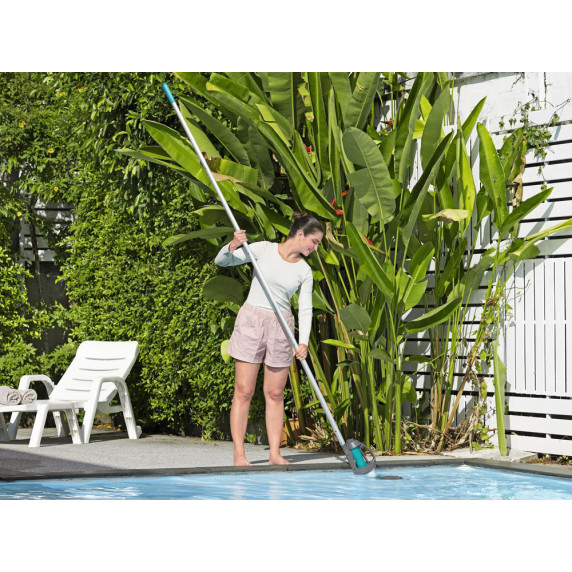 Bestawy Aspirator manual de piscină cu baterie AquaGrip + 2 capete 58946