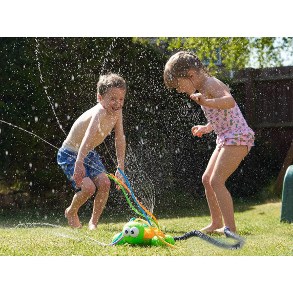 Színes teknős vízpermetezővel SPLASH