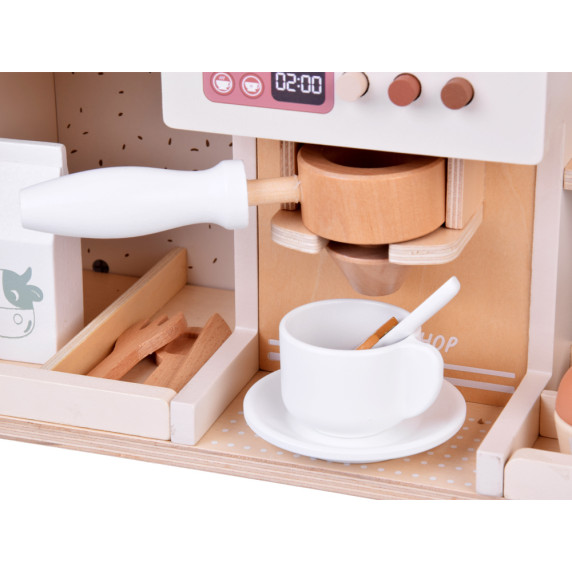 Drevená kaviareň a cukráreň s doplnkami