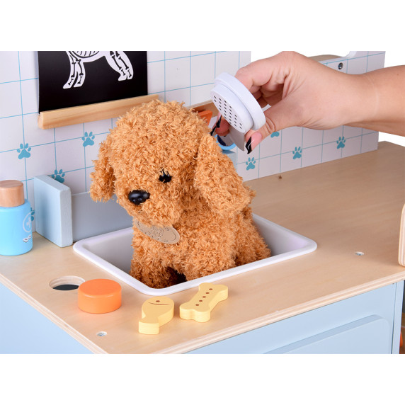 Fa állatorvosi klinika plüsskutyával és kiegészítőkkel Inlea4Fun PET CARE CLINIC