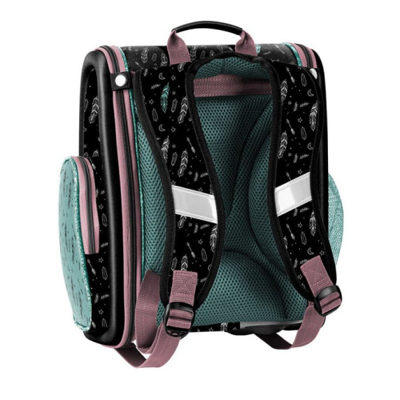 Merevfalú ergonomikus iskolatáska 36x30x16 cm PASO Lovas fekete/türkiz +