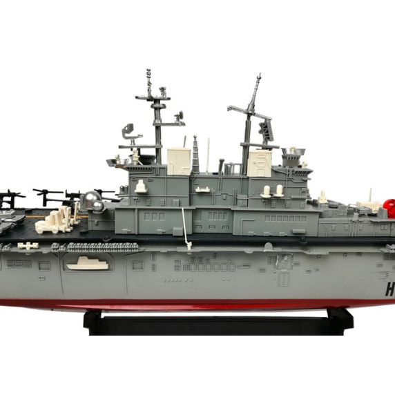 Inlea4Fun AMPHIBIOUS ASSAULT SHIP RC Hadi hajó távirányítóval 1:350