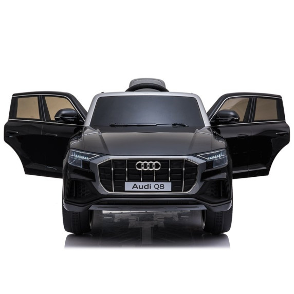 Elektromos kisautó lakkozott AUDI Q8 - fekete