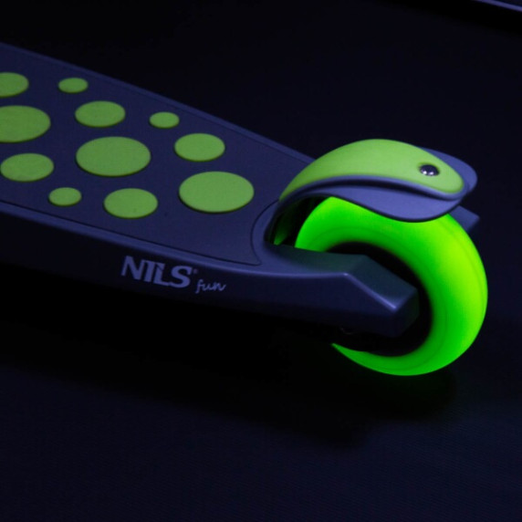 Detská kolobežka NILS Fun HLB02 zelená