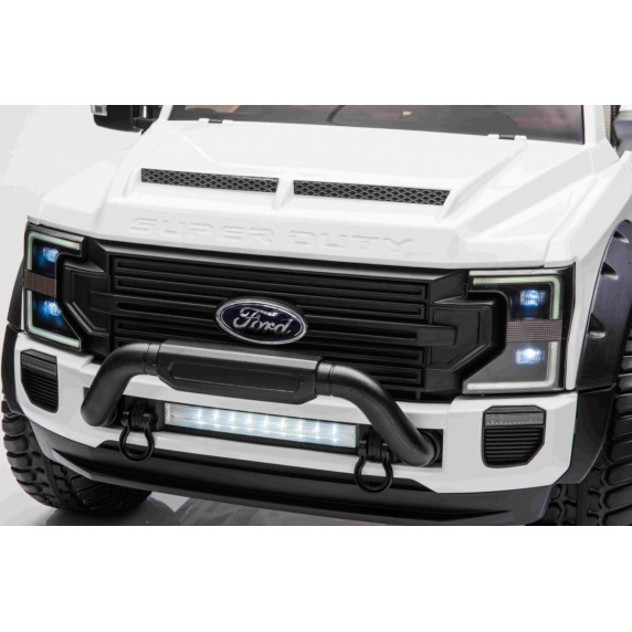 Elektrické autíčko Ford Super Duty - biele