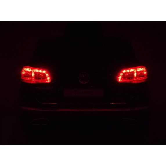 Volkswagen Touareg elektromos kisautó lakozott - Kék